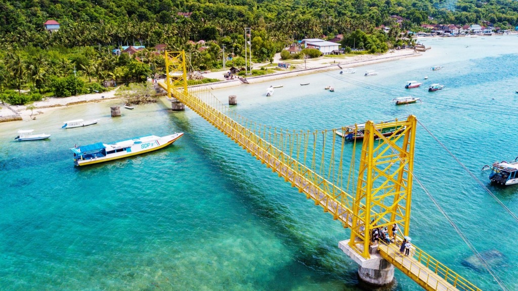 Nusa Lembongan (Telatak Harbor)